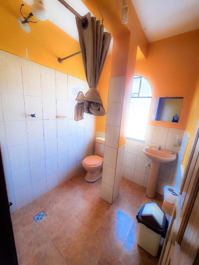 קופקבאנה Hostal Luz Yhobimar מראה חיצוני תמונה