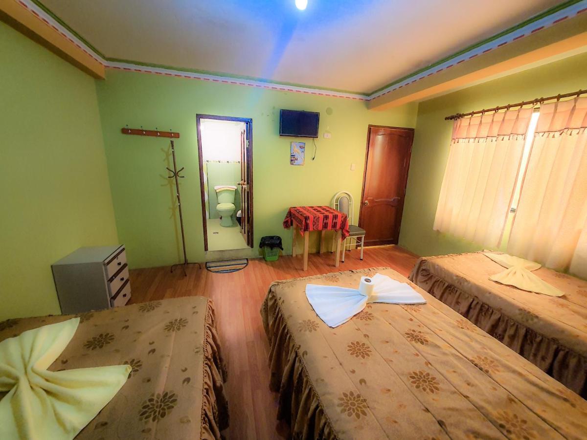 קופקבאנה Hostal Luz Yhobimar מראה חיצוני תמונה