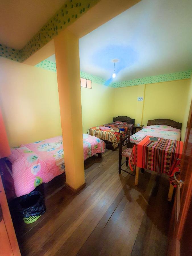 קופקבאנה Hostal Luz Yhobimar מראה חיצוני תמונה