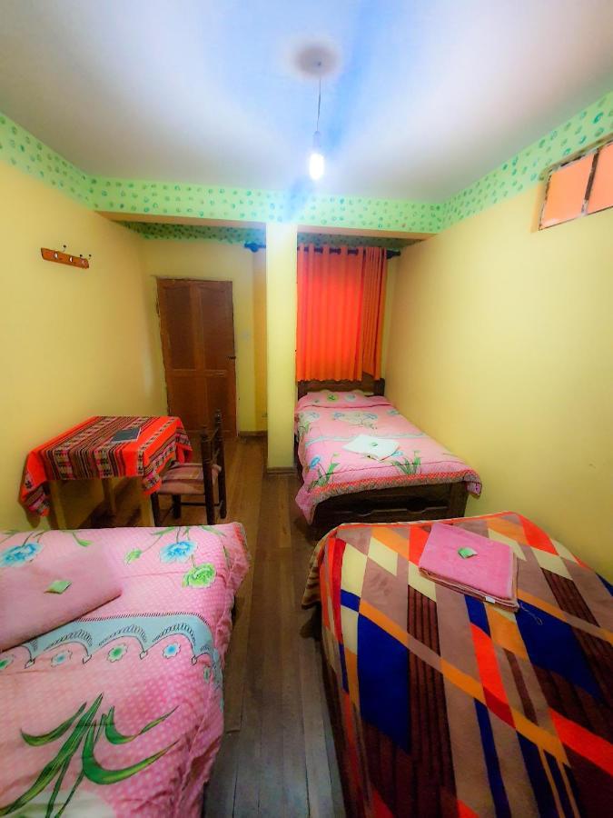 קופקבאנה Hostal Luz Yhobimar מראה חיצוני תמונה